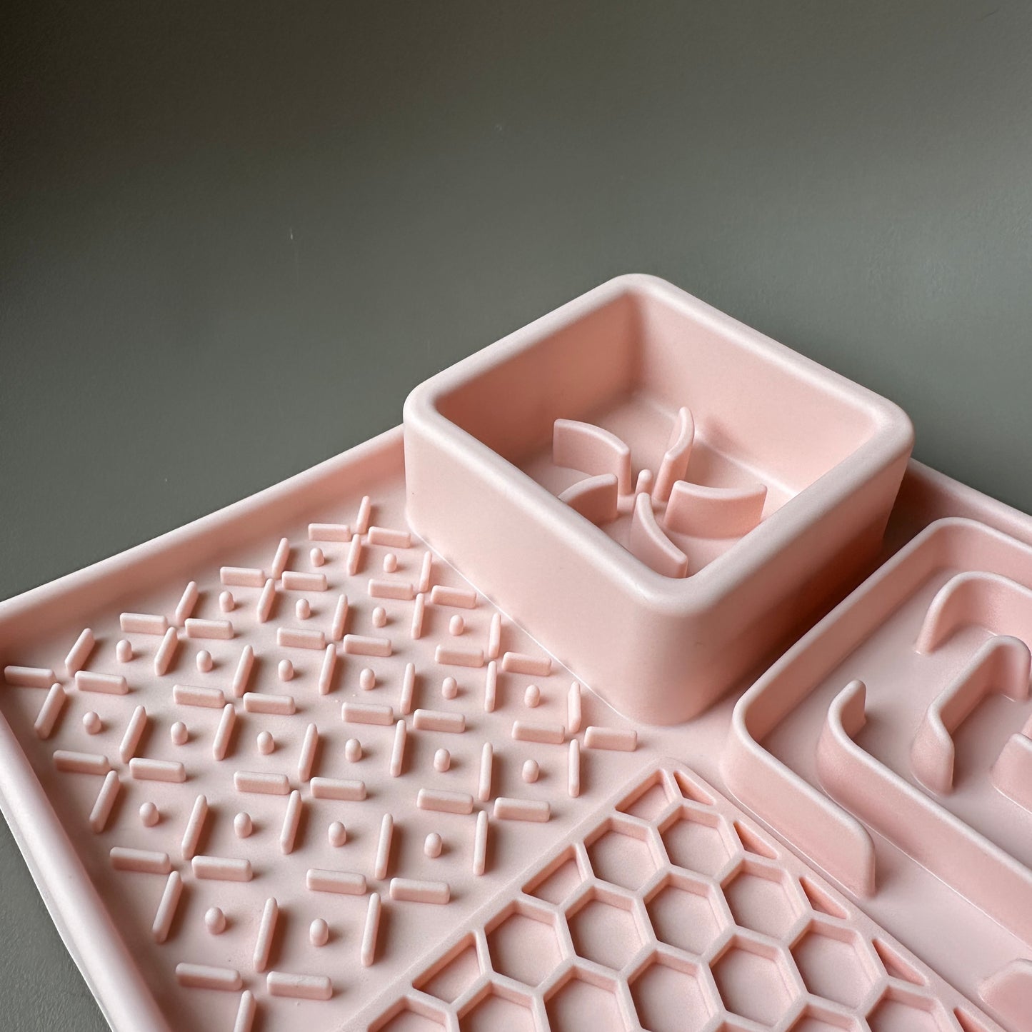 3 in 1 Slow Feeder Lick Mat