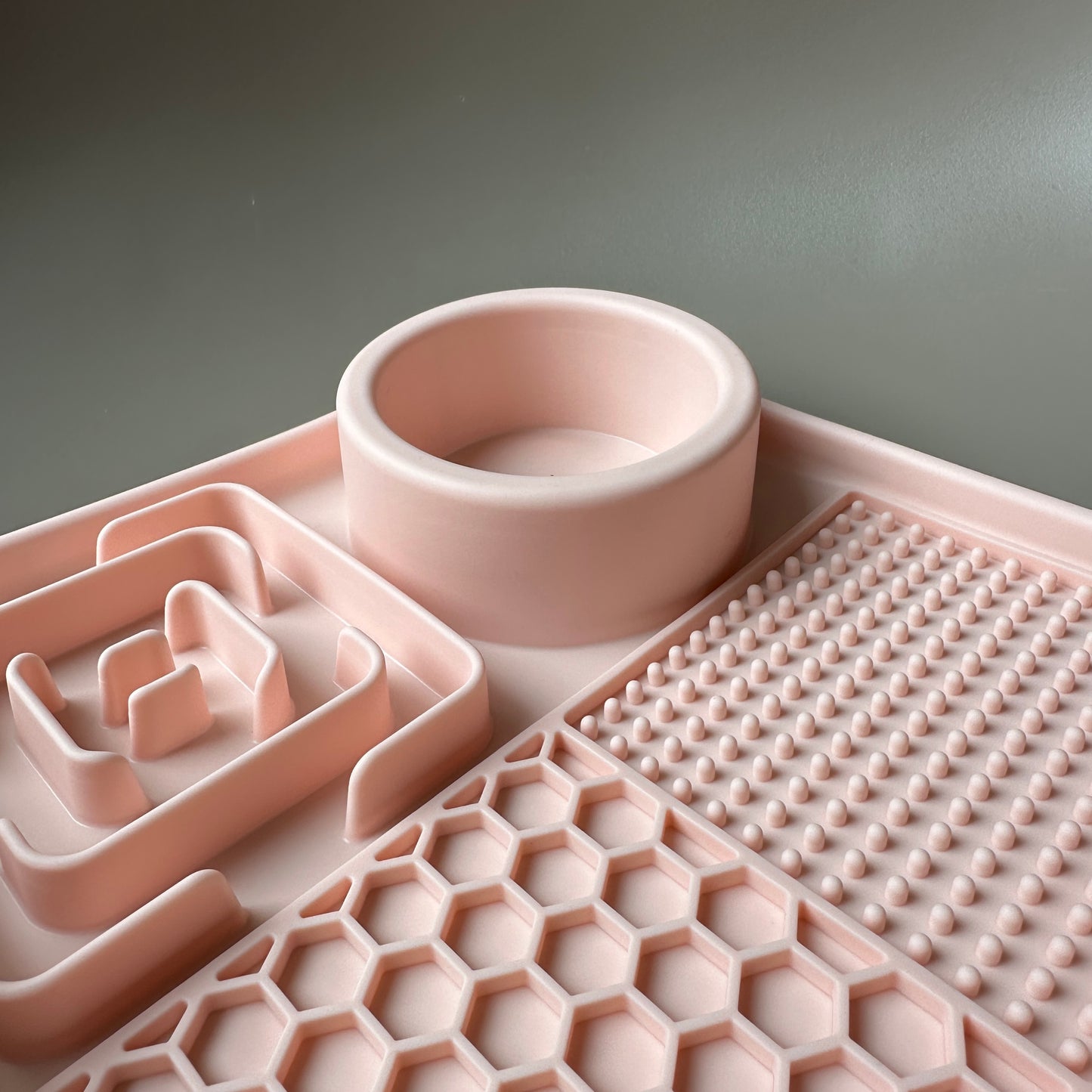 3 in 1 Slow Feeder Lick Mat