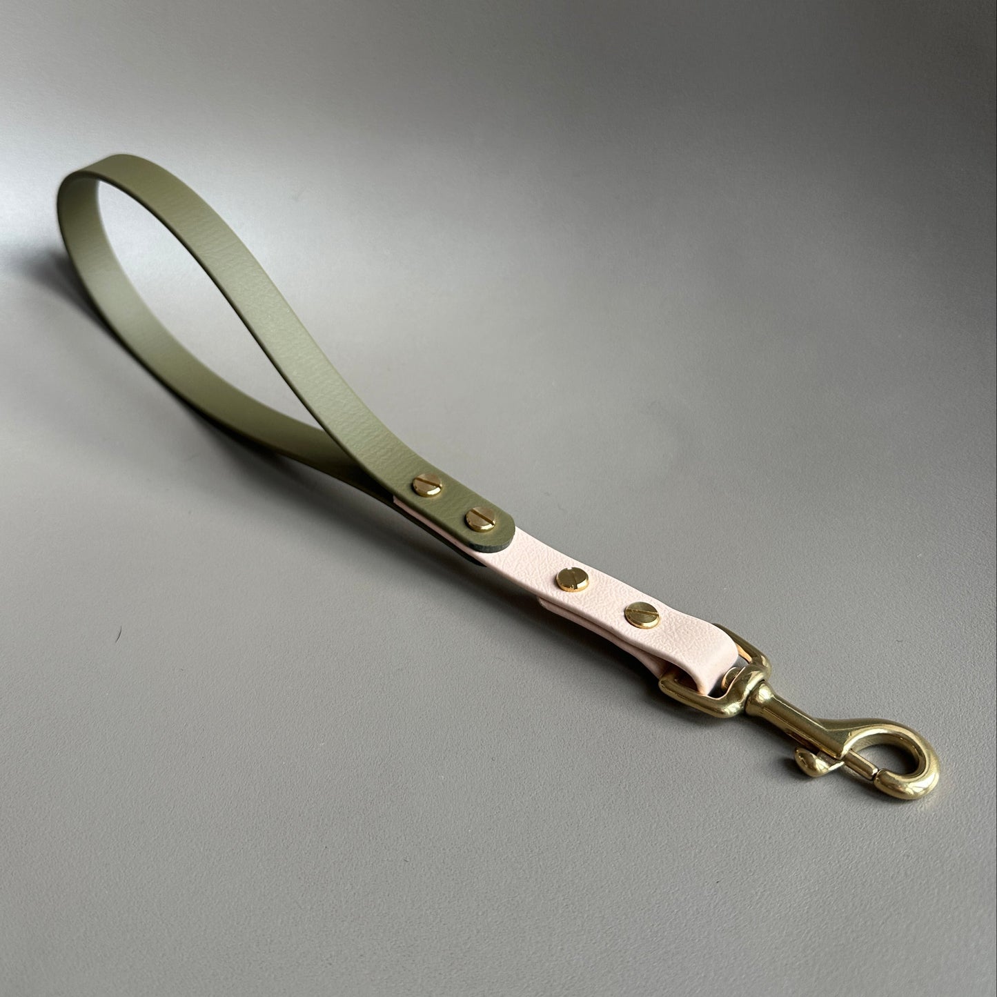 Olive BioThane® Grab Handle Lead
